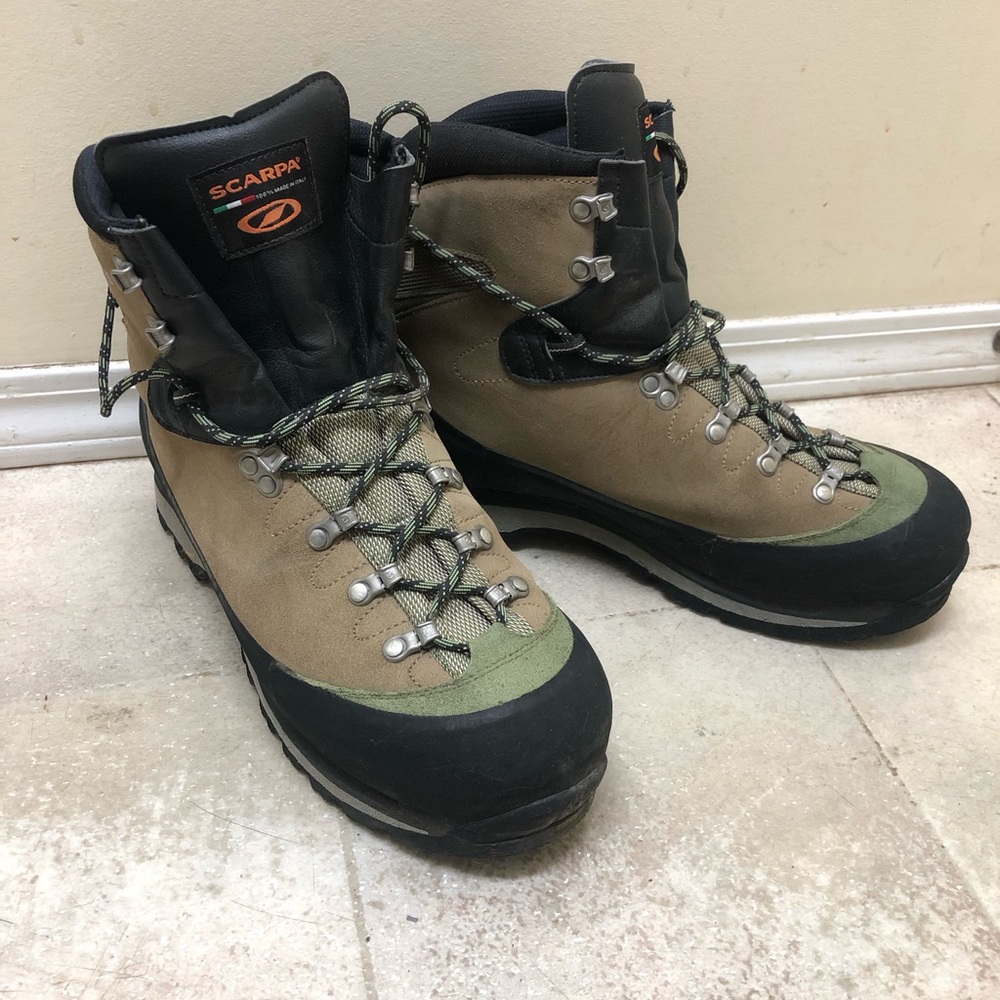 Scarpa Escape mountaineering boots